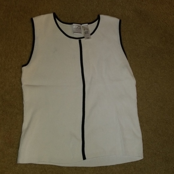 5/$25Sleeveless sweater - Picture 2 of 3